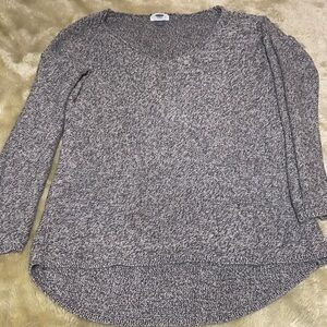 Old Navy Women's V-Neck Sweater in Heather Gray